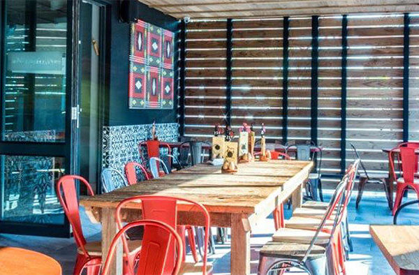 Rhino Wood Nandos Savoy Estate 03