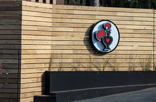 Rhino Wood Nandos Savoy Estate 07